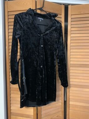 Jolie & Joy Crushed Velvet Button-Front Tunic Dress with belt in Black sz Small